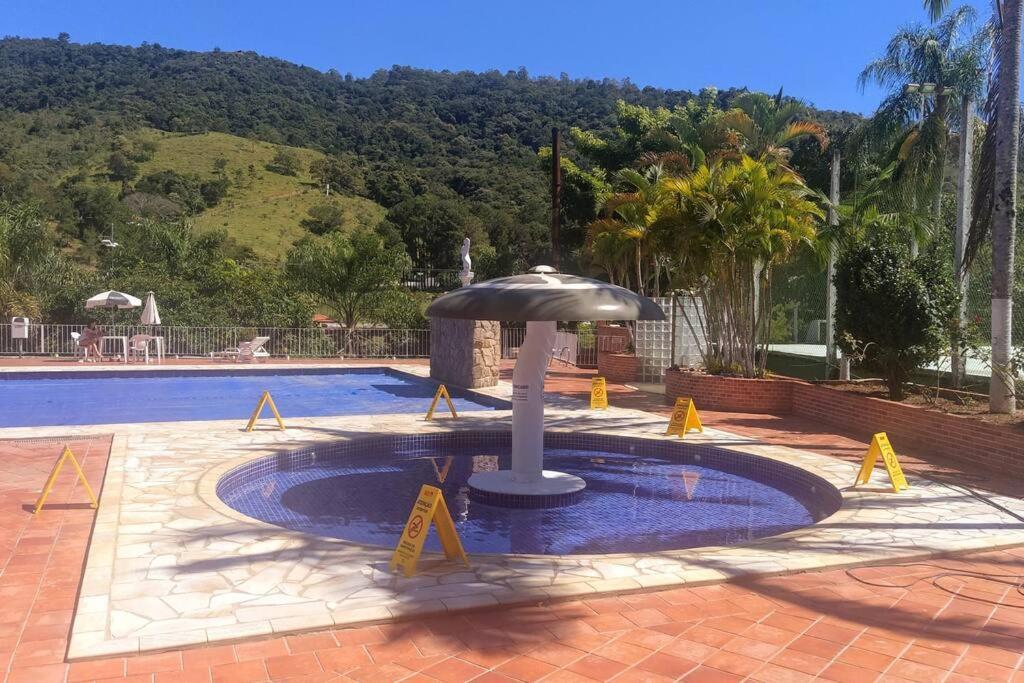 Lindo Flat em Águas de Lindoia Águas de Lindóia Exterior foto